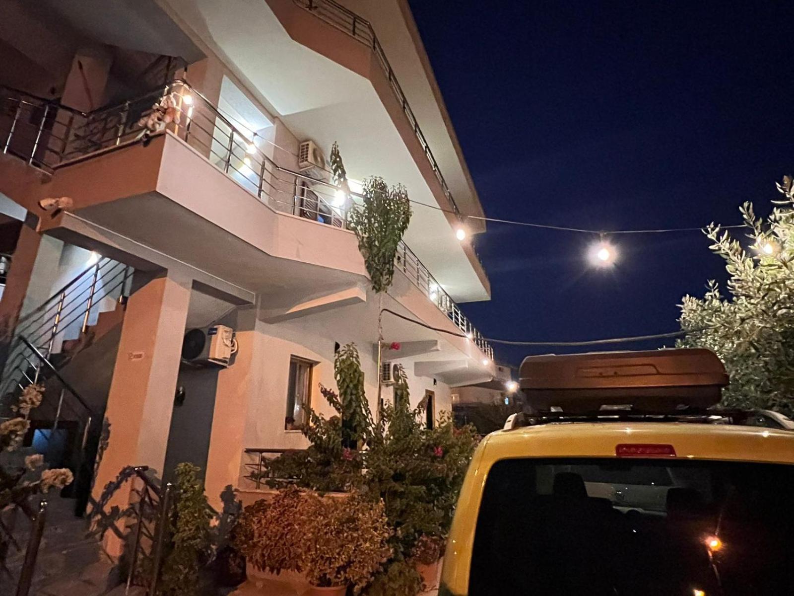 Serene Stay Vlorë エクステリア 写真